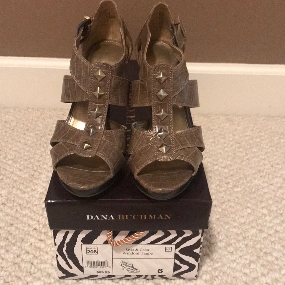 Dana Buchanan Heels - Picture 1 of 6